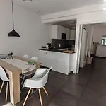 City Apartment 221